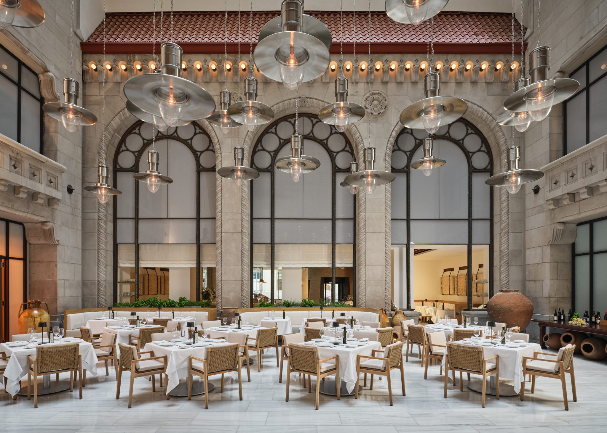 101-estiatorio-Milos-Toronto-Atrium-Dining-Room-credit-doublespace-photography-2-1-2048x1463.jpg